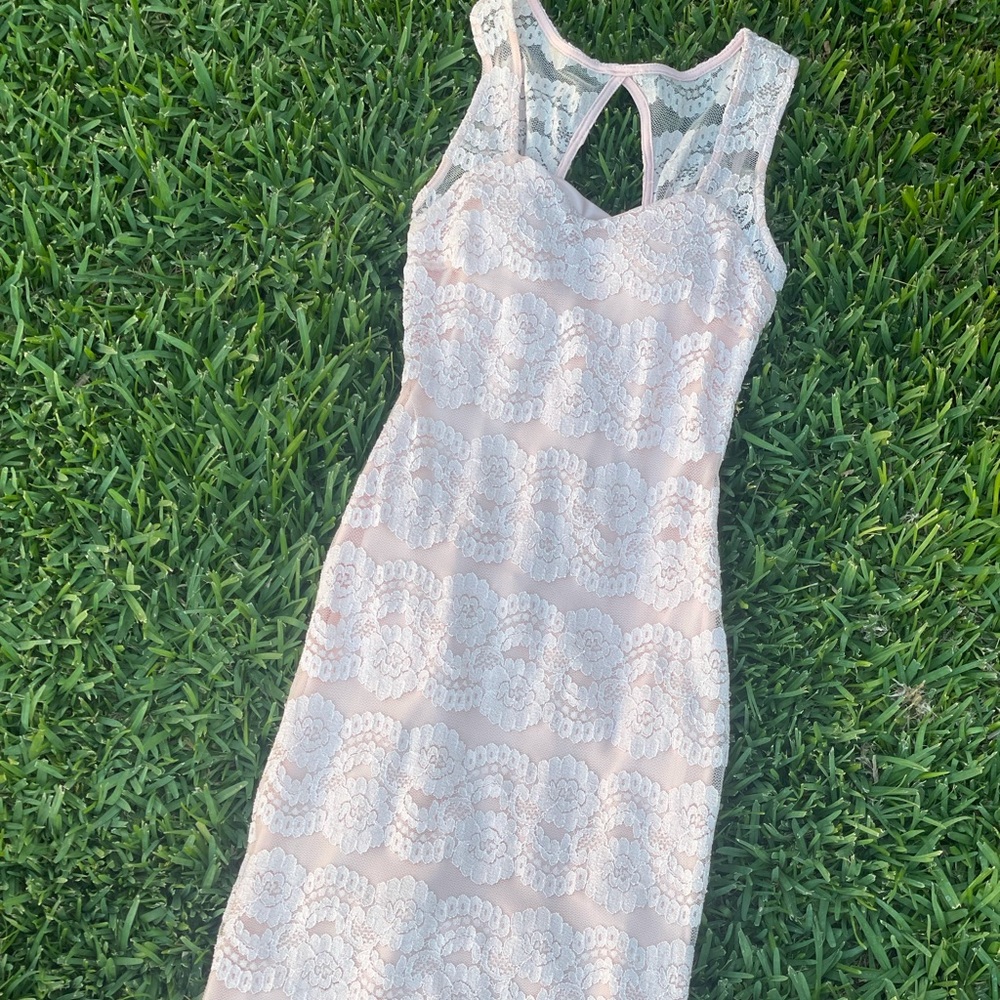 Pink lace spring dress